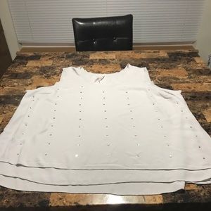 Melissa McCarthy tank blouse